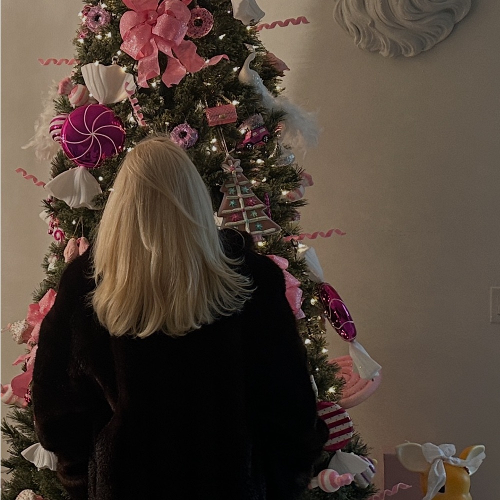 LUXURIOUS FAUX FUR COAT - Picture 9 of 9